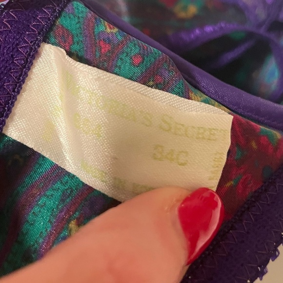 Vintage Victoria's Secret Purple and Green Lace Bra 34C - Picture 6 of 6